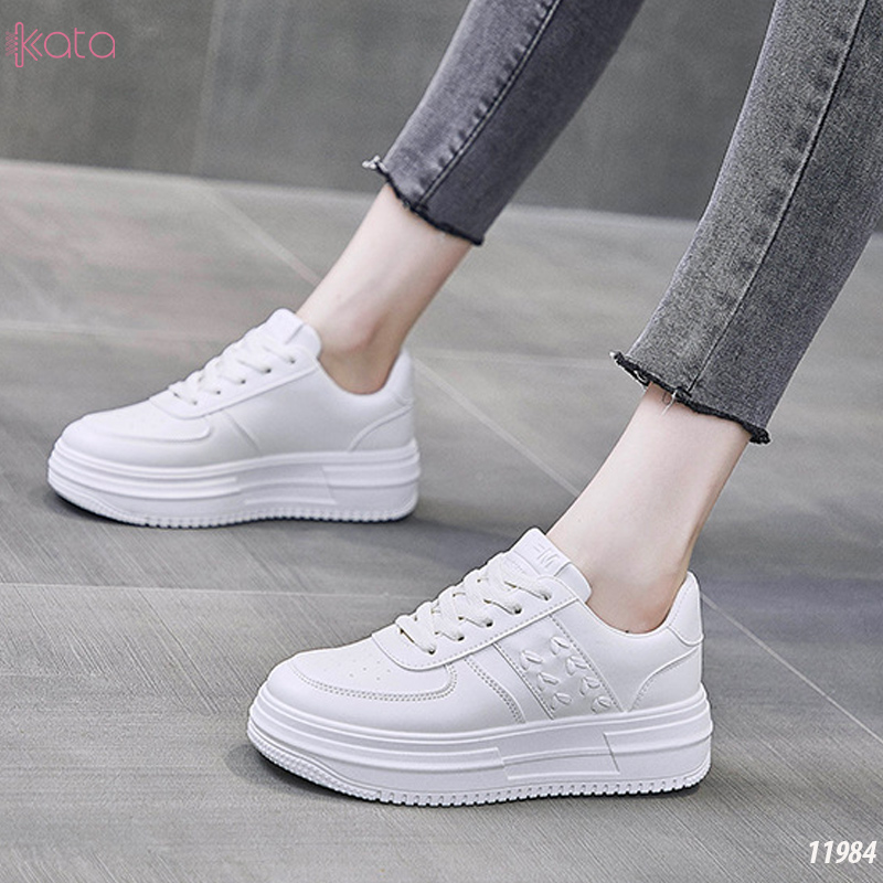 Giày thể thao trắng thoáng khí  đế cao su êm ,giày sinh viên phong cách Hàn Quốc 11984