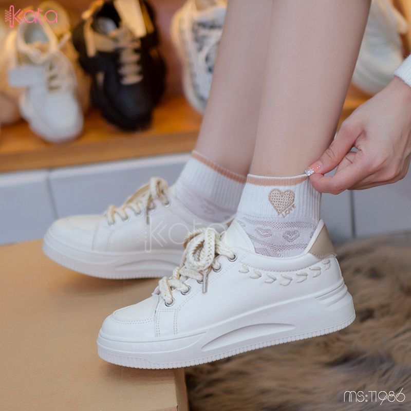 Giày thể thao trắng kem ,dạo phố ,giày sinh viên phong cách Hàn Quốc 11988