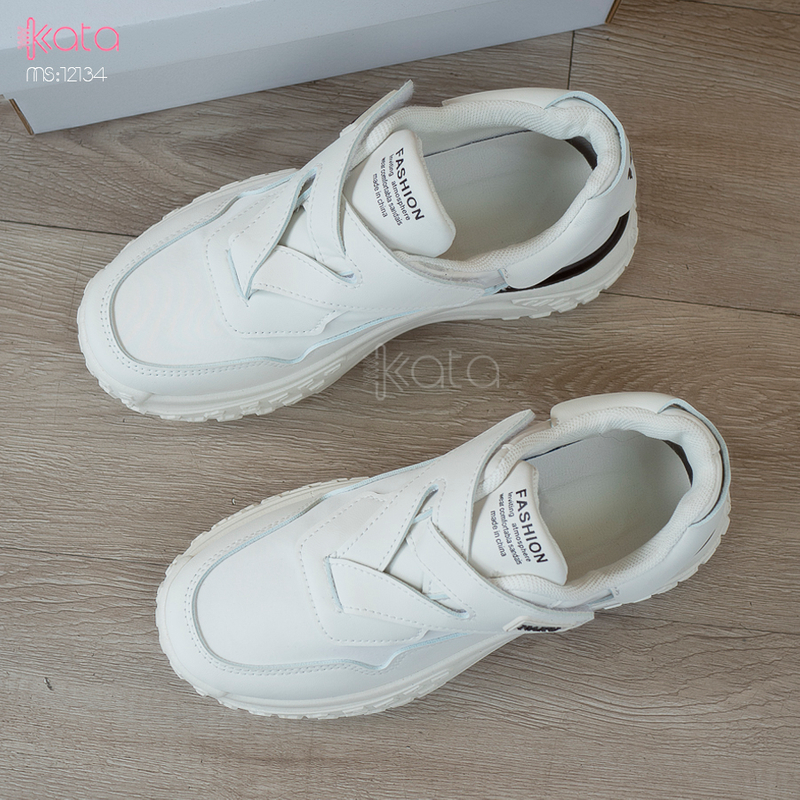 Giày thể thao nữ,giày lười không cột dây tăng chiều cao 12135