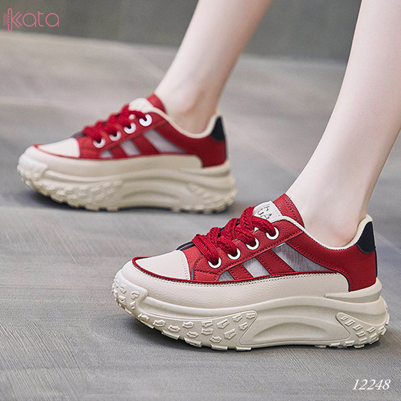 Giày nữ thoáng khí mùa hè ,tăng chiều cao,giày dạo phố phong cách Hàn Quốc 12246