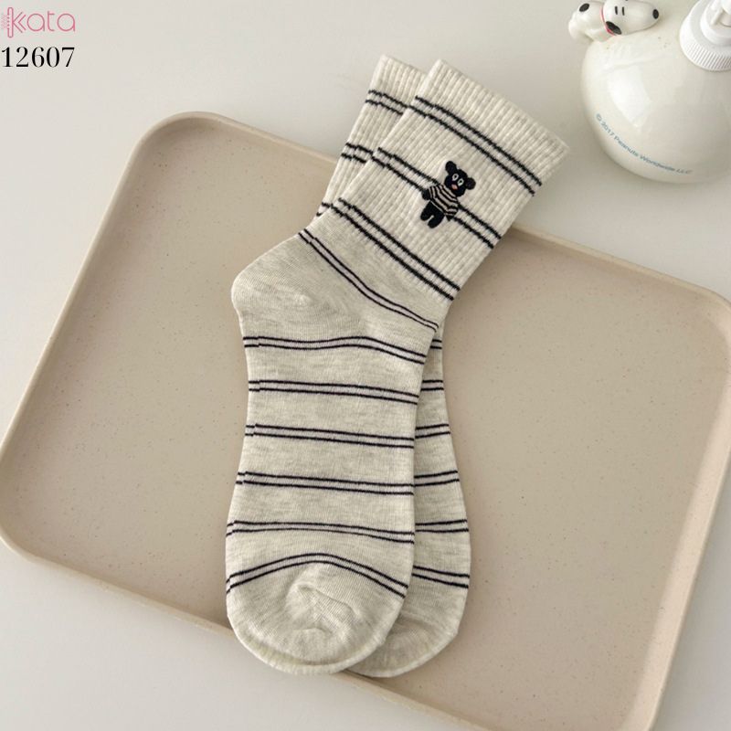 Tất thu đông nữ thêu hình 100% cotton thoáng khí,tất không đường may loại tốt 12607