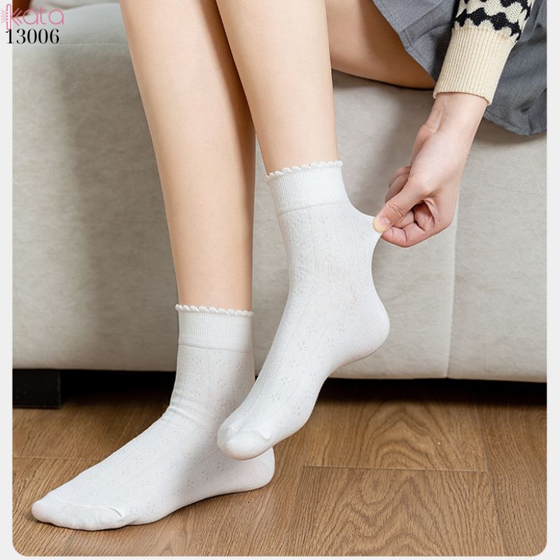 Tất ngắn màu trắng nữ dễ thương,vớ mỏng xuân hè thấm hút mồ hôi 13006