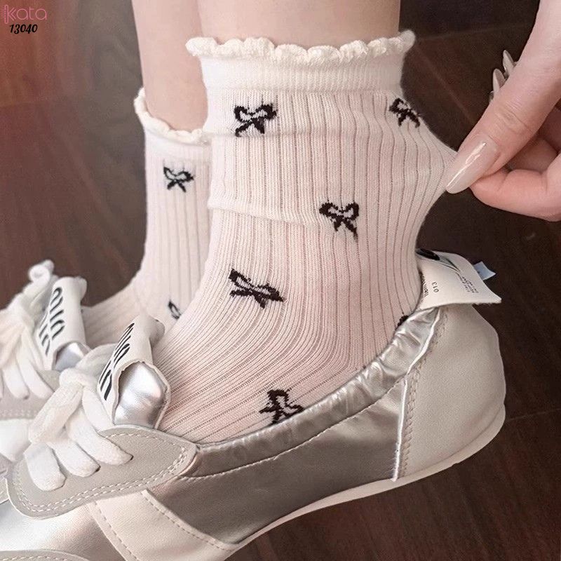 Tất trắng giữa bắp chân,vớ ren thoáng khí 13040