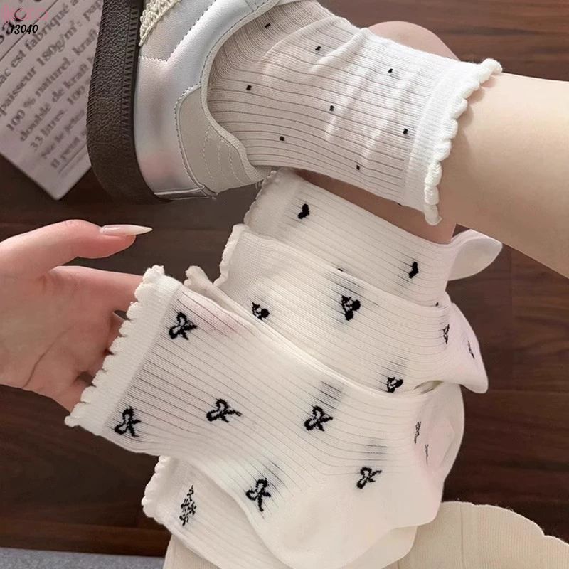 Tất trắng giữa bắp chân,vớ ren thoáng khí 13040