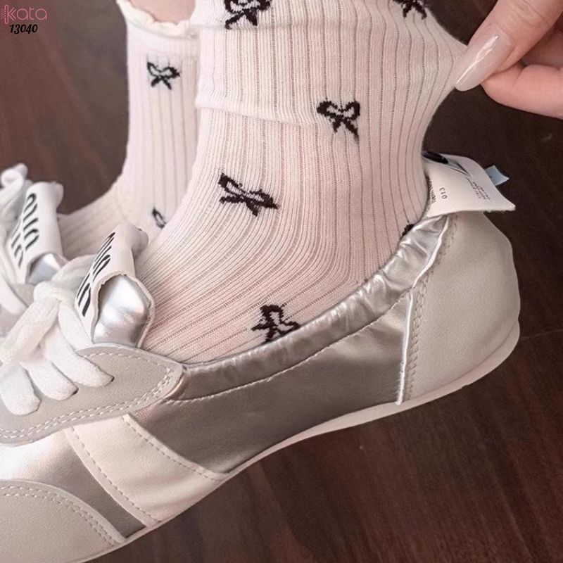 Tất trắng giữa bắp chân,vớ ren thoáng khí 13040