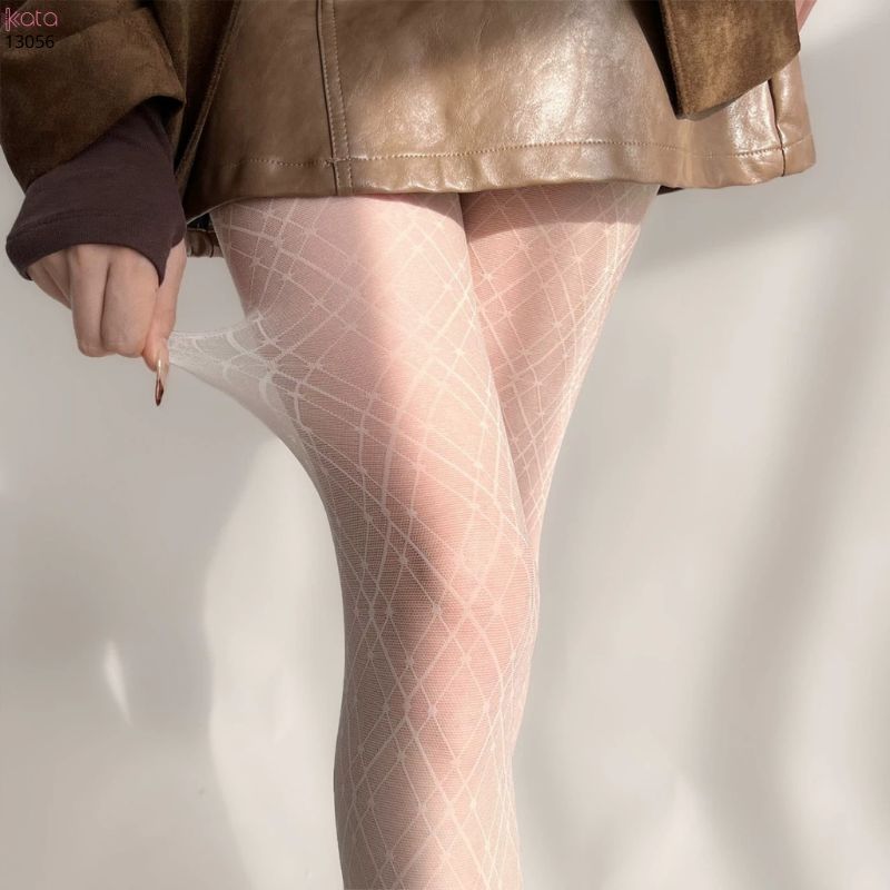 Quần tất mỏng kẻ sọc hình kim cương lớn 13056