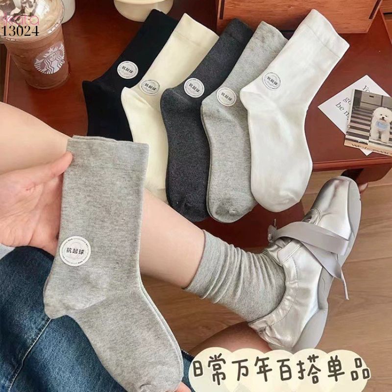 Tất bông mềm mịn vải chất lượng tốt,vớ nữ giữa bắp chân thu đông 13024