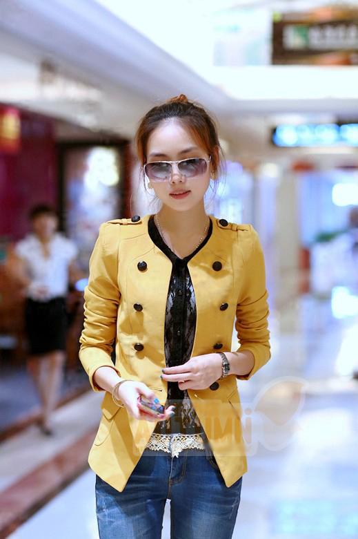Áo khoác kiểu màu vàng