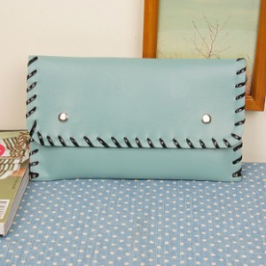 Túi nhỏ retro màu xanh dương