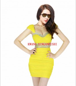 Váy đầm ôm kết đá màu vàng