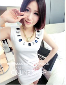 Váy đầm không tay gắn đá màu trắng