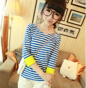 Áo thun sọc ngang sọc xanh