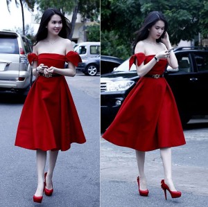 Váy đầm trễ vai Ngọc Trinh màu đỏ