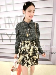 Áo sơ mi kẻ sọc thắt nơ màu đen