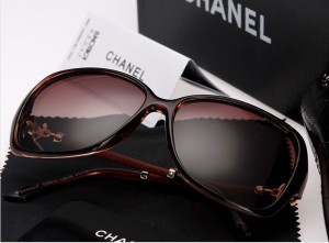 Mắt kính Chanel gọng đỏ 5218