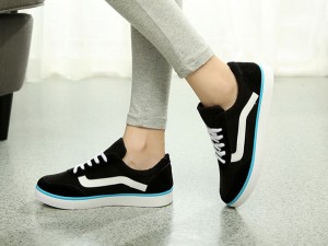 Giày Vans da lộn 5891